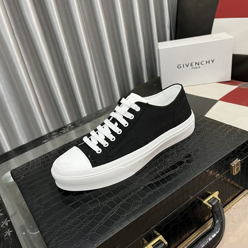 Givenchy Sneakers